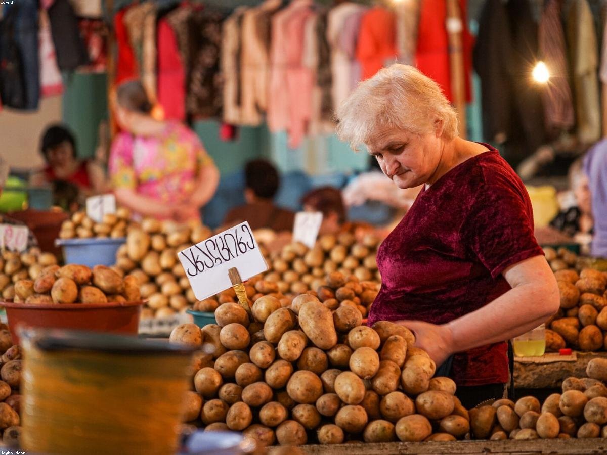 Potato display